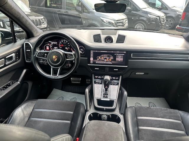 Porsche Cayenne 2021