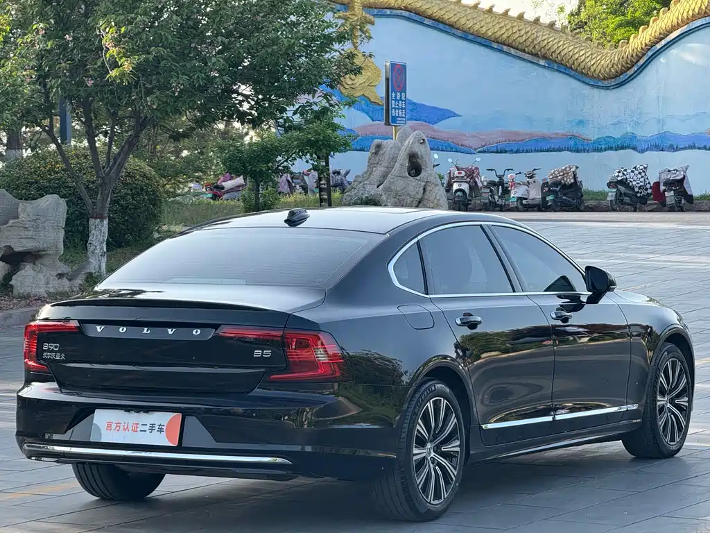 Volvo S90 2022