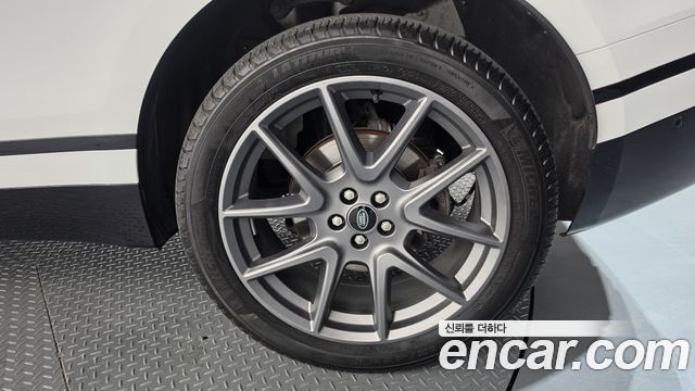 Land Rover Range Rover Velar 2021