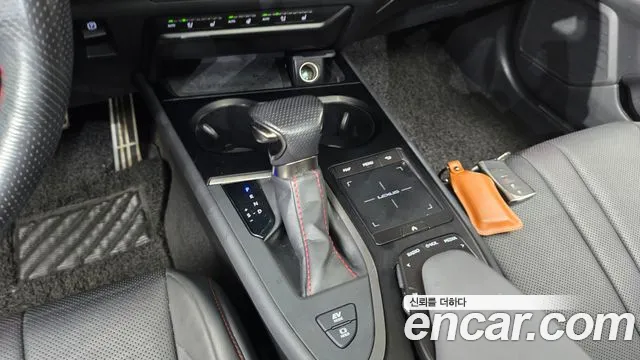 Lexus UX 2021