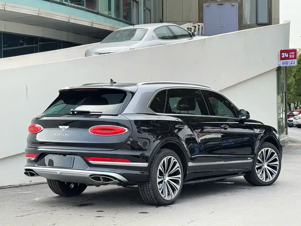 Bentley Bentayga 2023