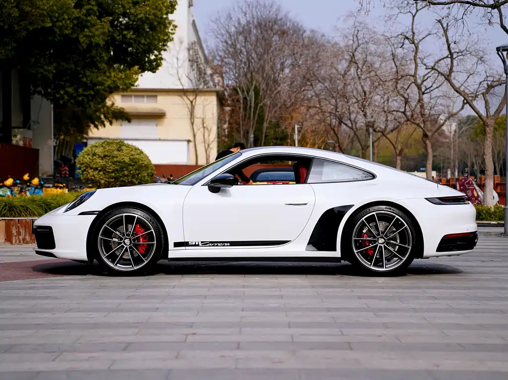 Porsche 911 2024