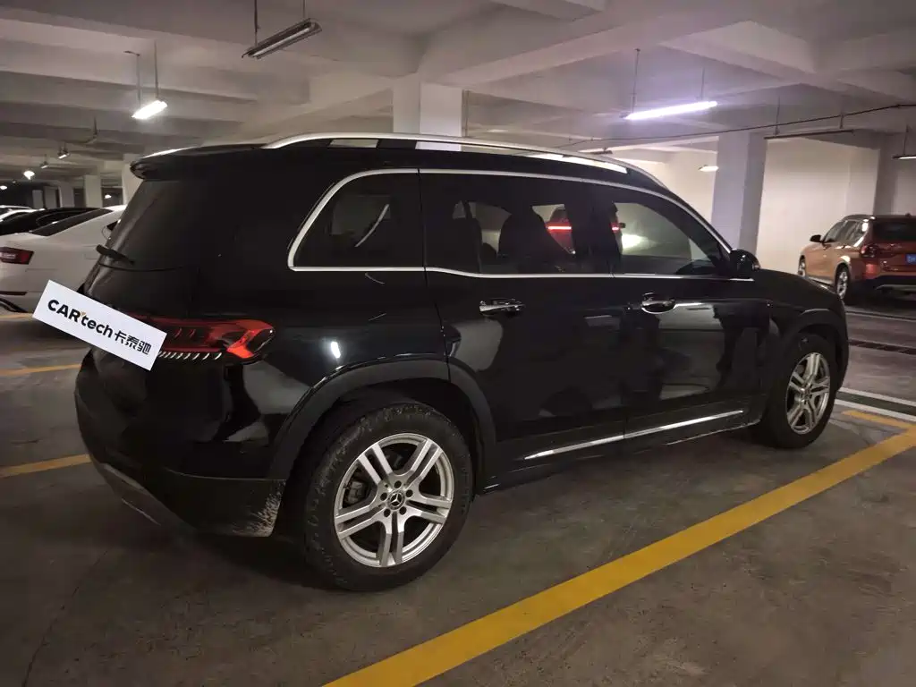 Mercedes-Benz GLB 2023