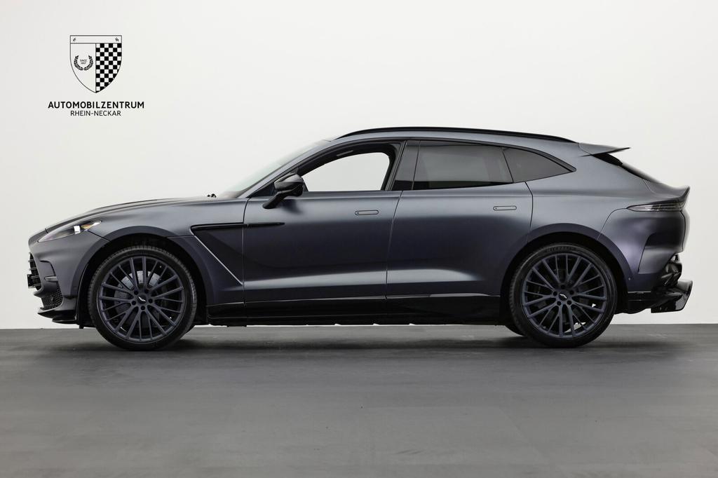 Aston Martin DBX 2023