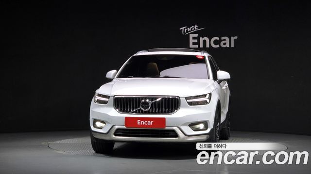 Volvo XC40 2021