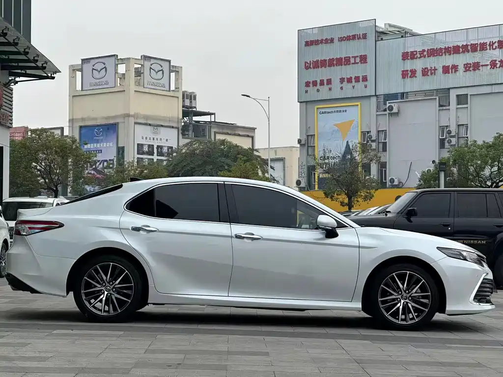 Toyota Camry 2023