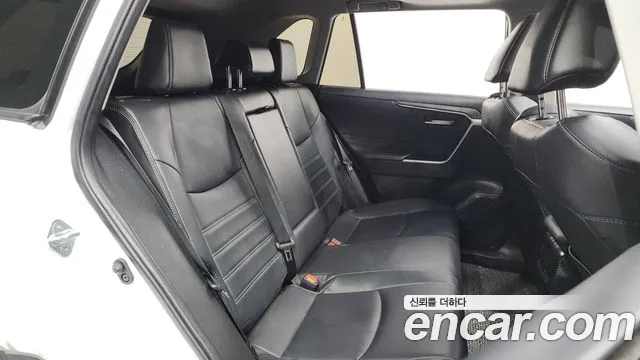 Toyota RAV4 2025