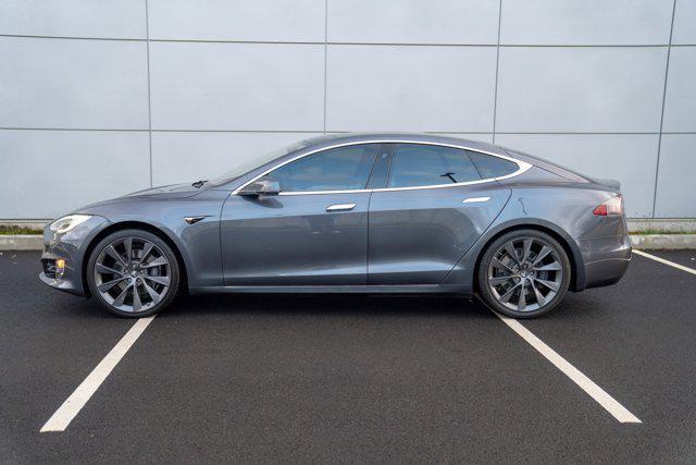 Tesla Model S 2021