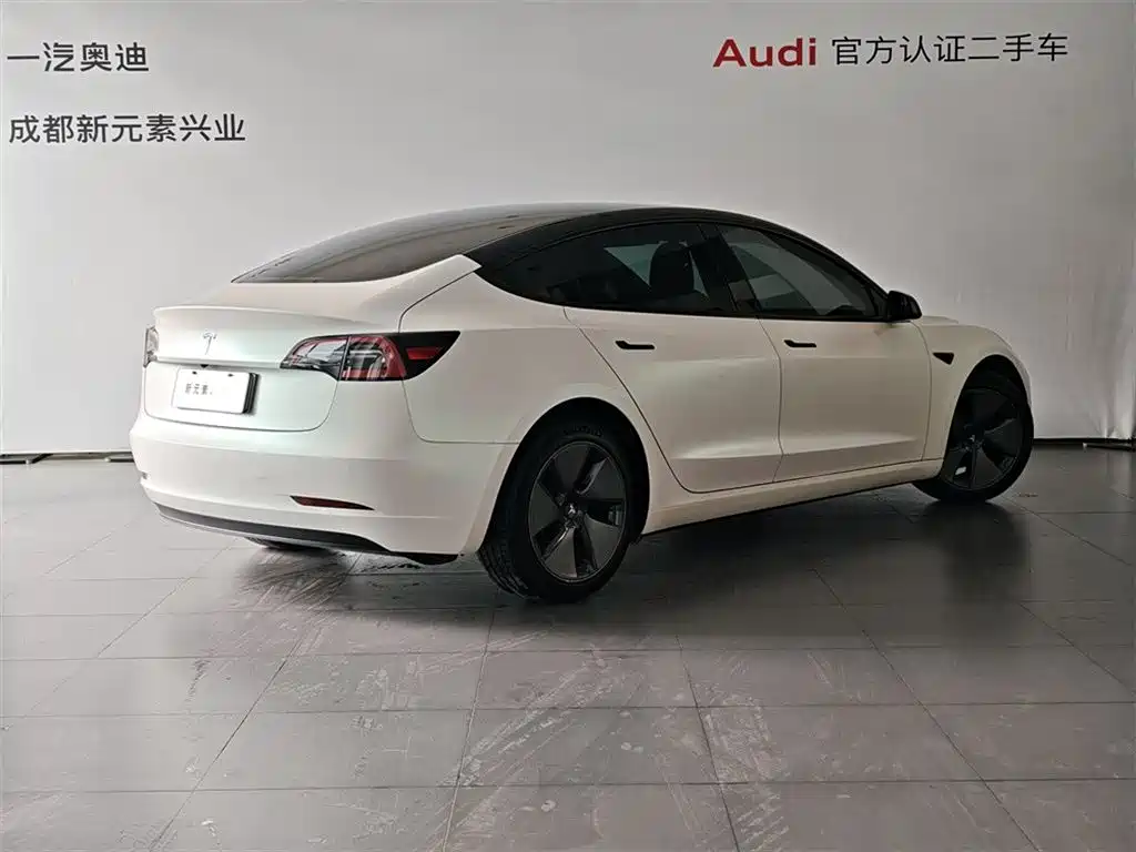 Tesla Model 3 2023