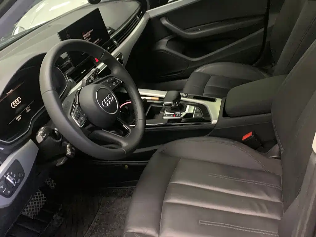 Audi A4 2023