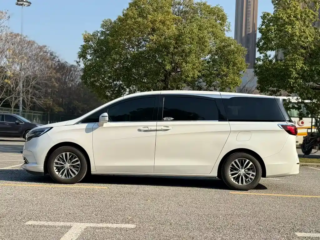 Buick GL8 2022
