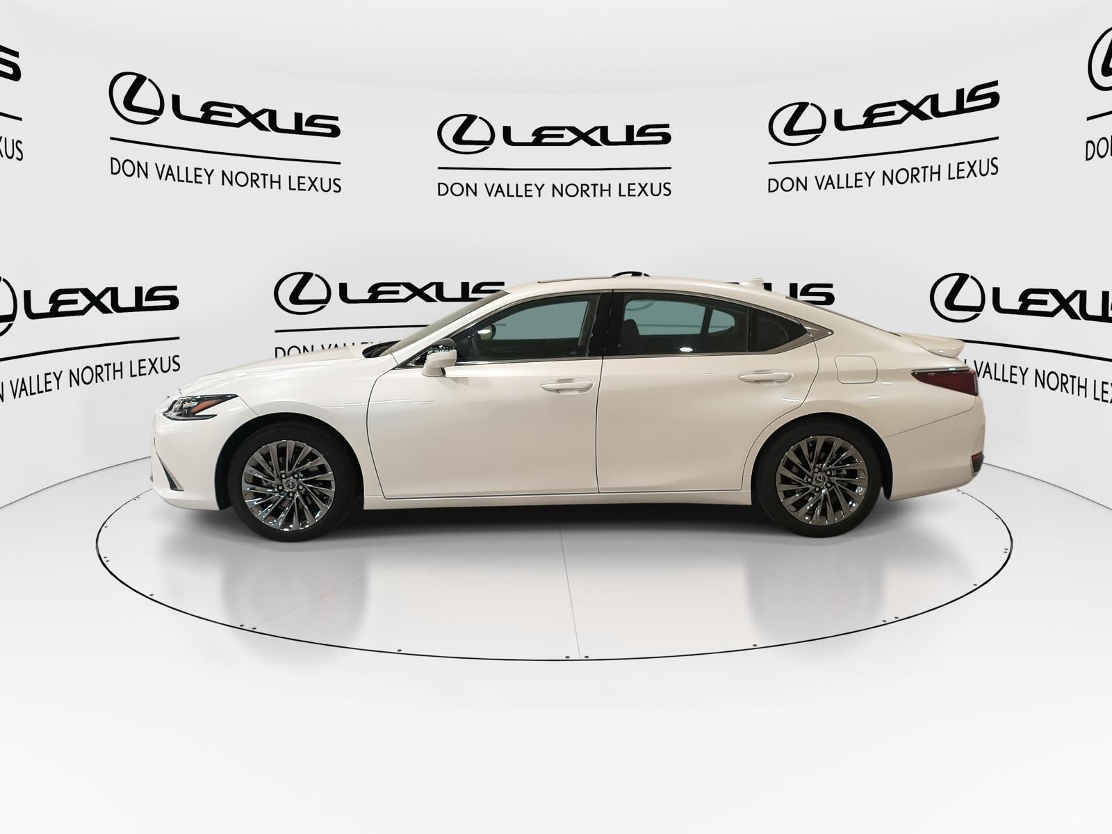 Lexus ES 2025