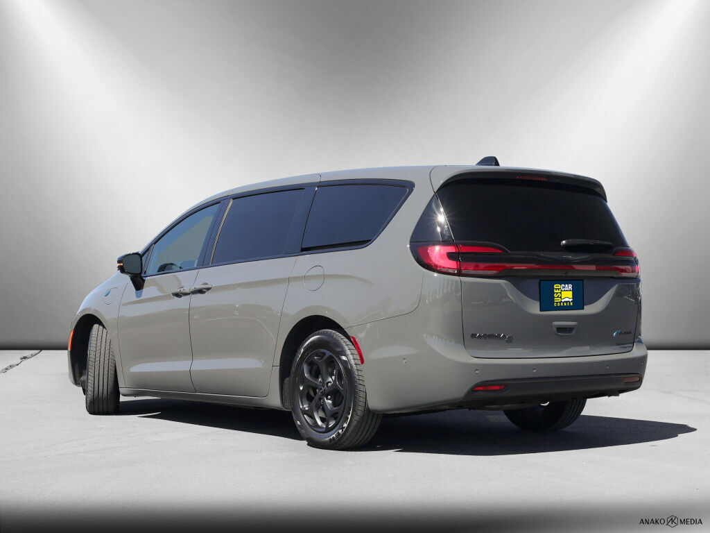 Chrysler Pacifica 2023