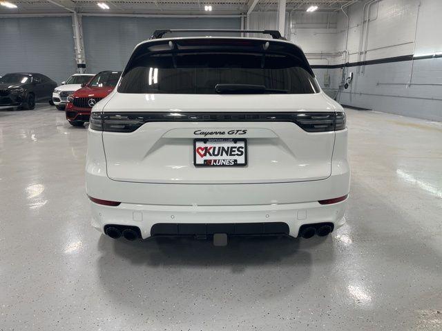 Porsche Cayenne 2021
