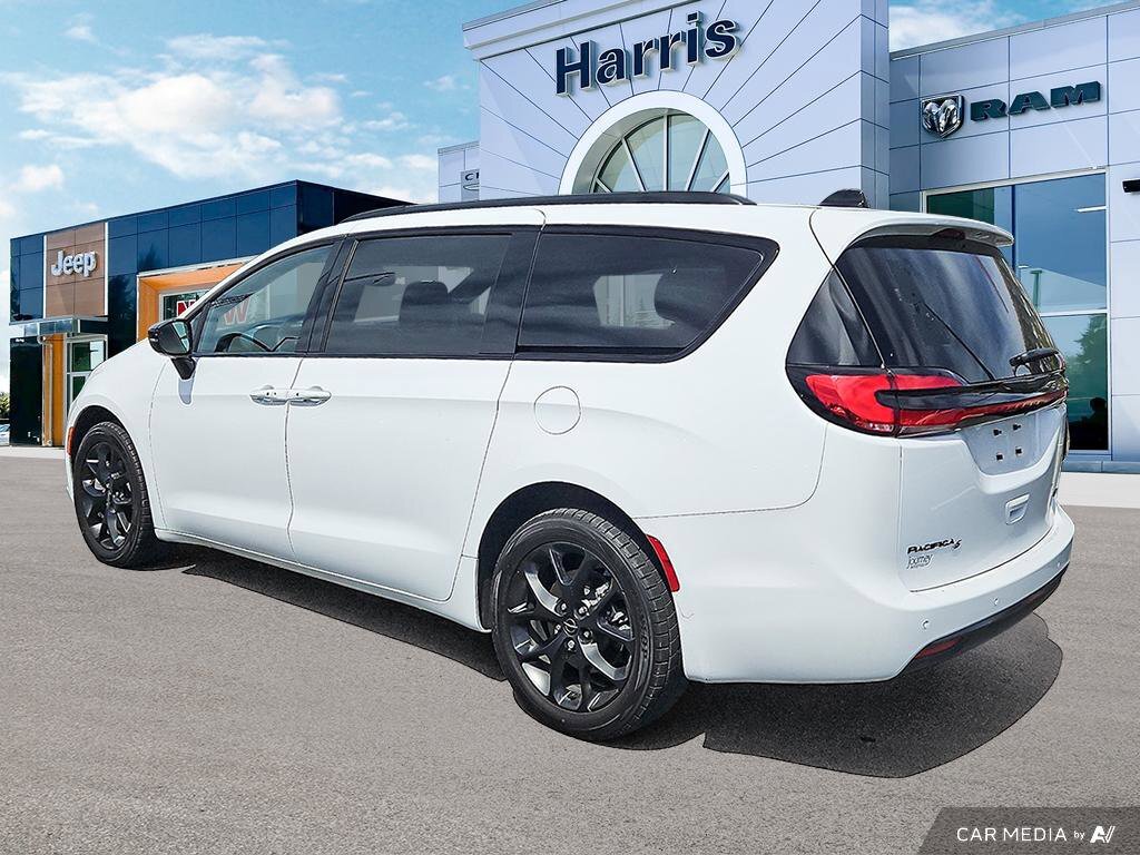 Chrysler Pacifica 2024