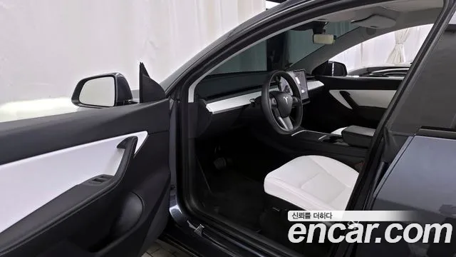 Tesla Model Y 2021
