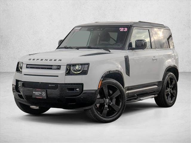 Land Rover Defender 2023
