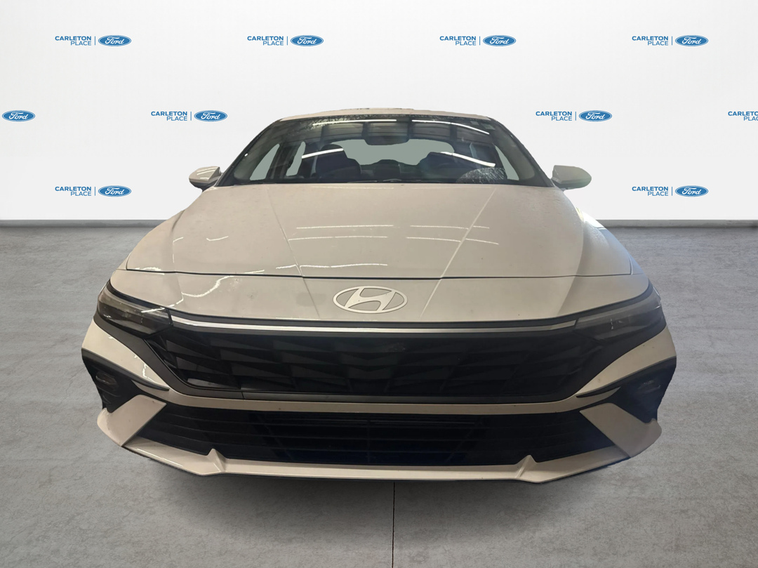 Hyundai Elantra 2025