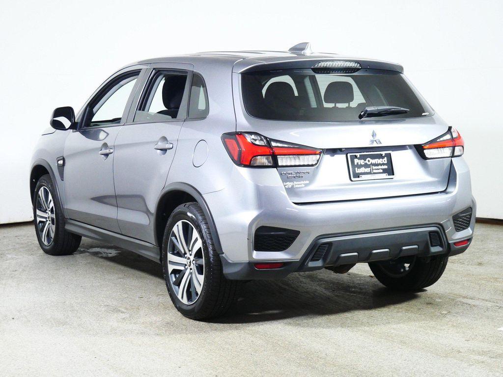 Mitsubishi Outlander Sport 2024
