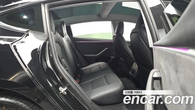 Tesla Model 3 2024