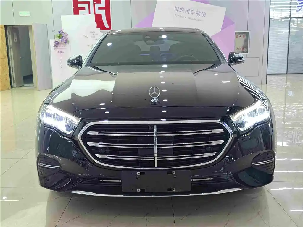 Mercedes-Benz E-Класс 2025