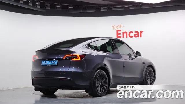 Tesla Model Y 2023