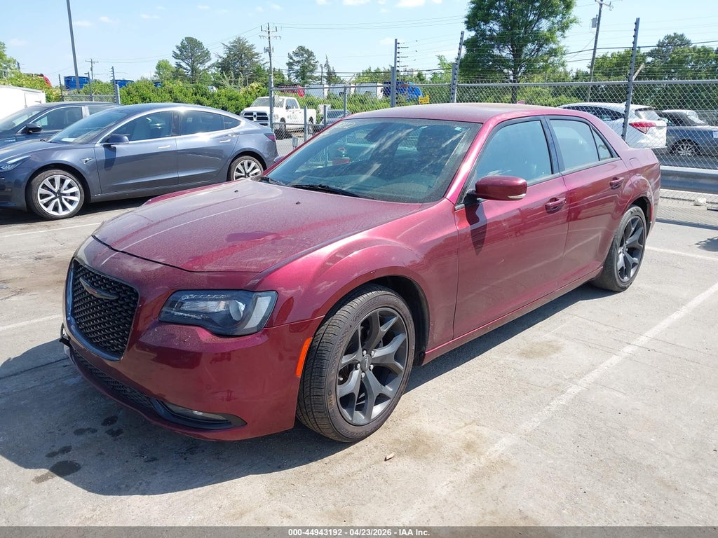 Chrysler 300 2021