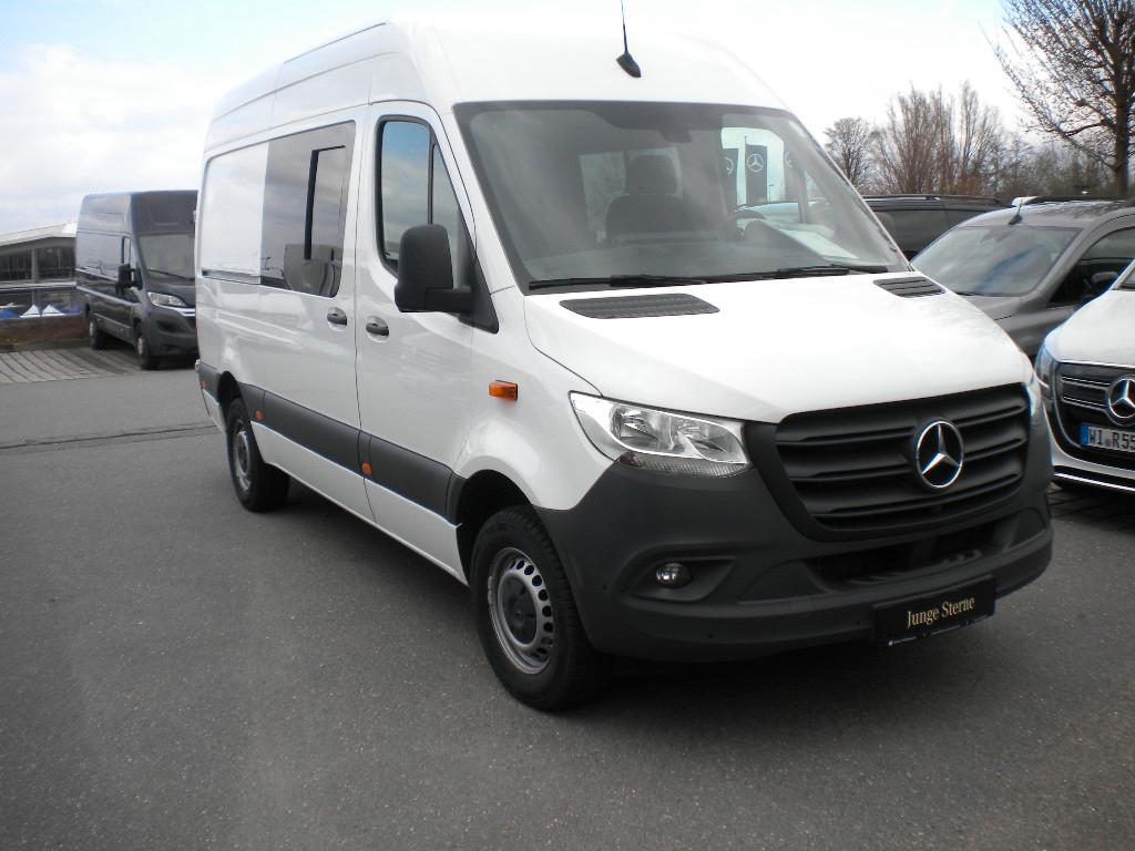 Mercedes-Benz SPRINTER 2024