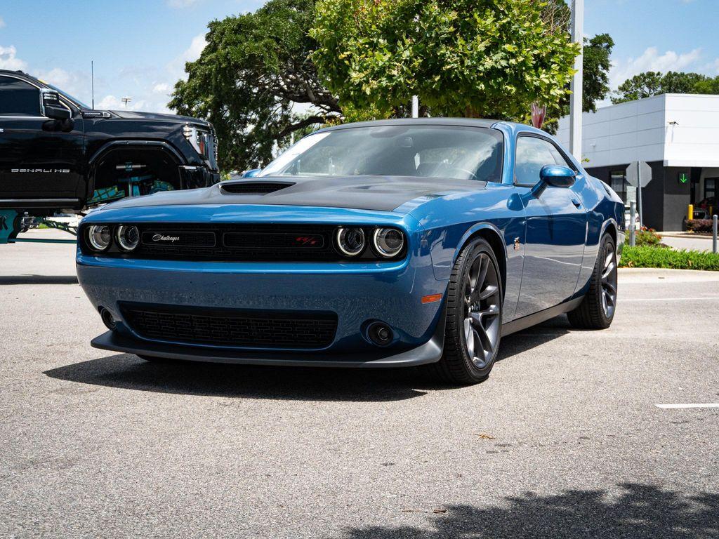 Dodge Challenger 2023