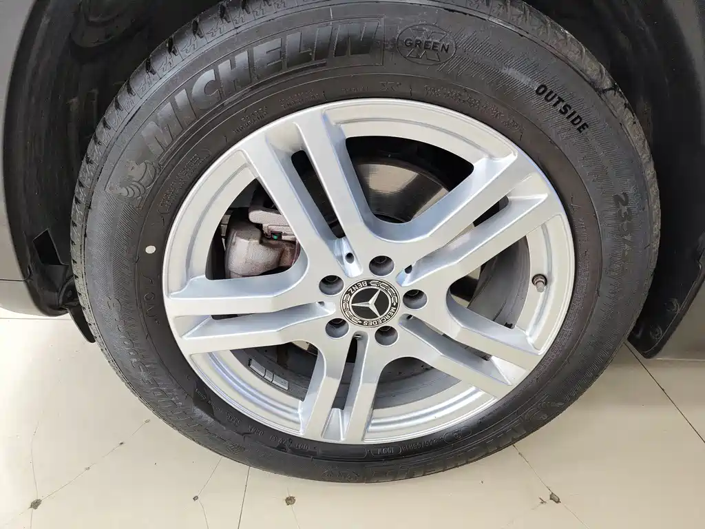 Mercedes-Benz GLB 2022