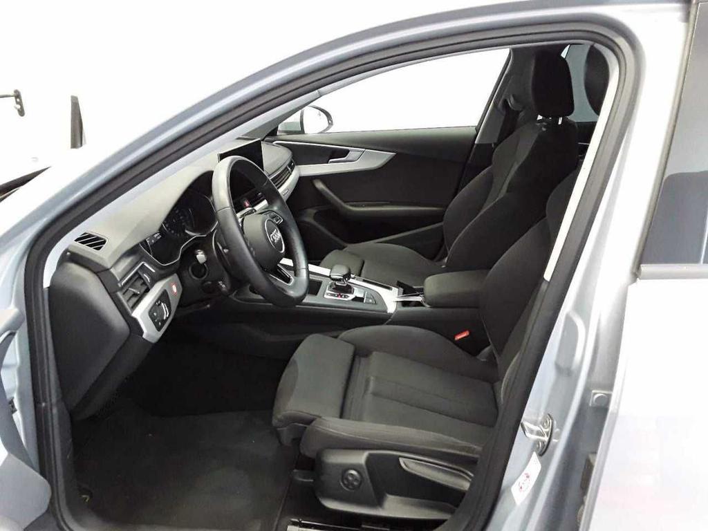Audi A4 2023