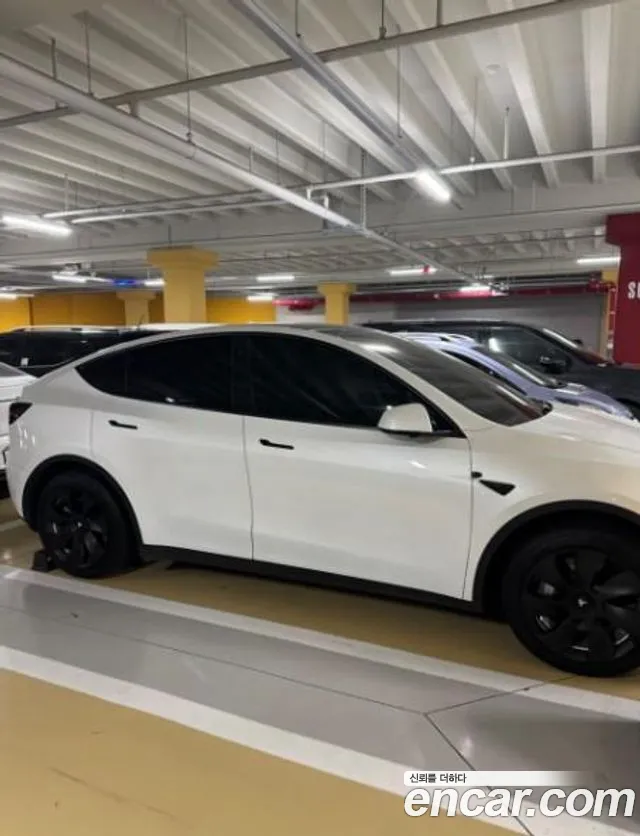 Tesla Model Y 2021