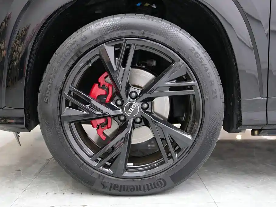 Audi Q6 2024
