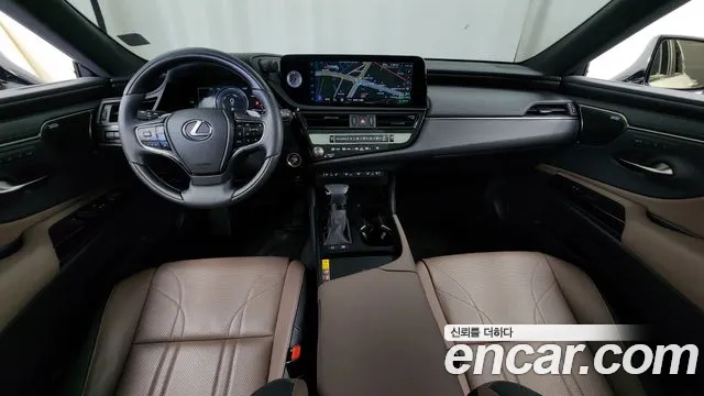 Lexus ES 2023