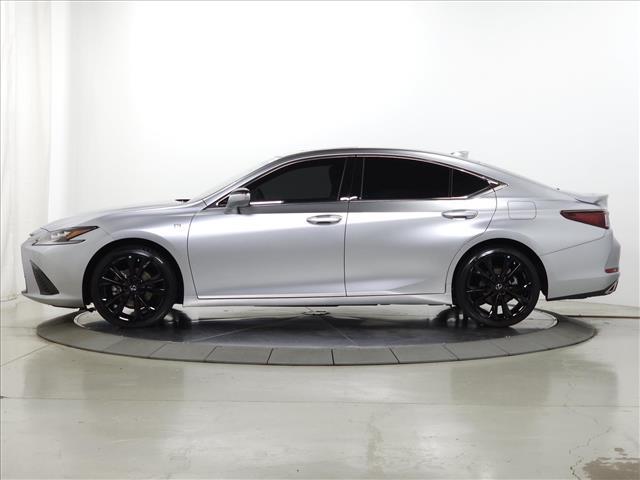 Lexus ES 2023