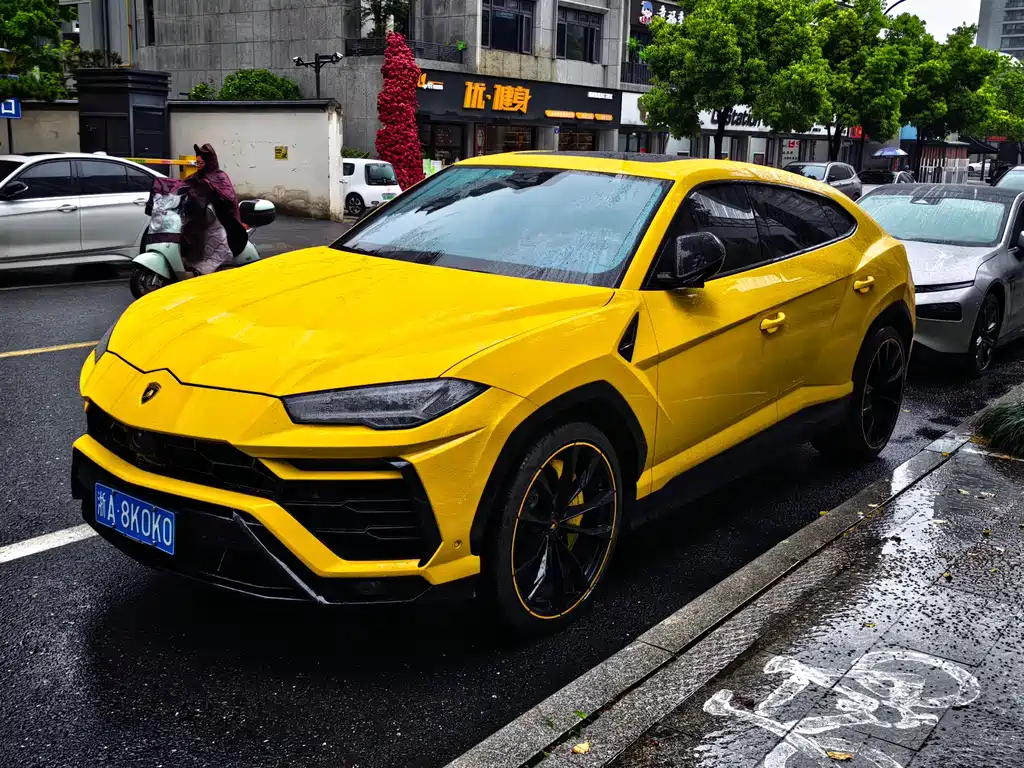Lamborghini Urus 2022