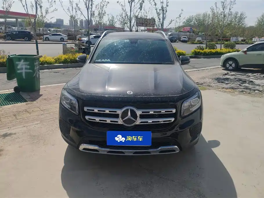 Mercedes-Benz GLB 2023
