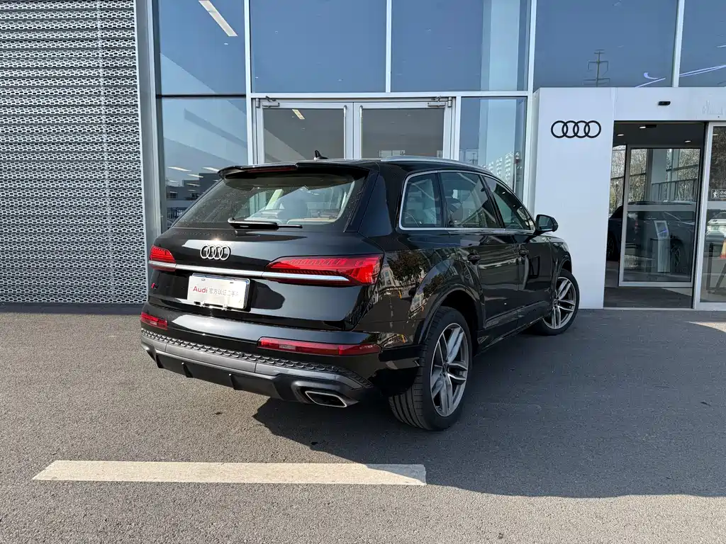 Audi Q7 2025
