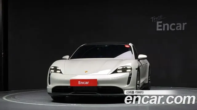 Porsche Taycan 2021