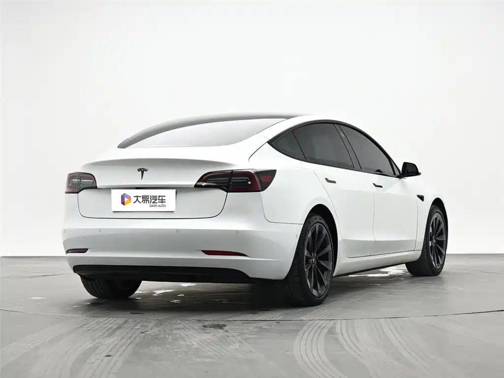 Tesla Model 3 2023