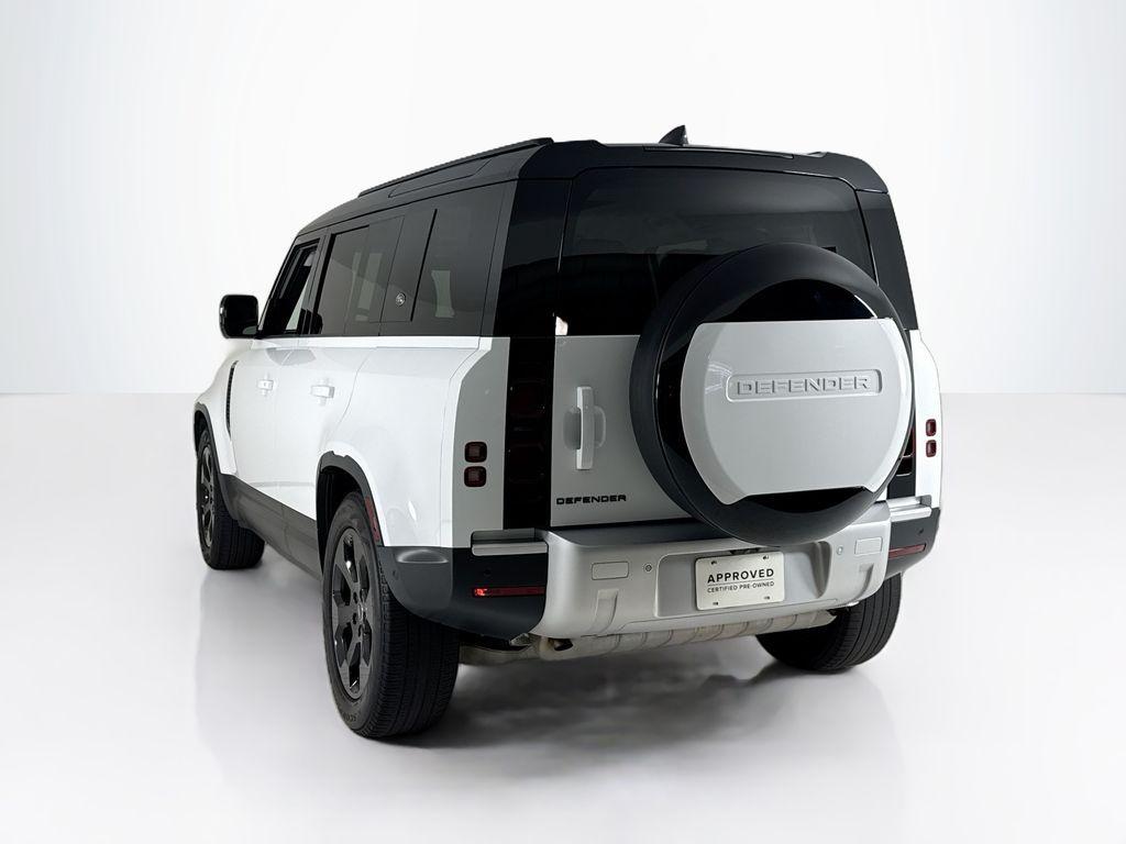 Land Rover Defender 2023