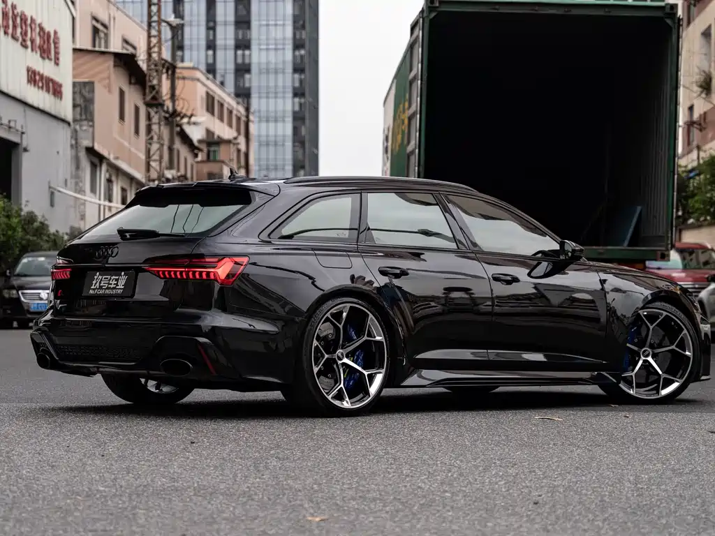 Audi RS 6 2022