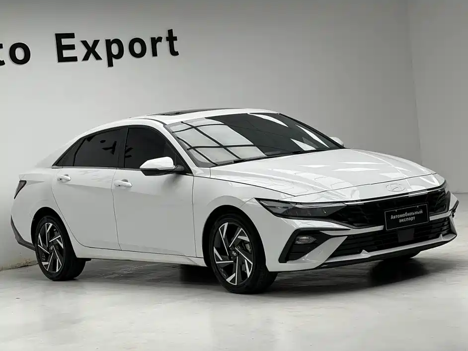Hyundai Elantra 2023
