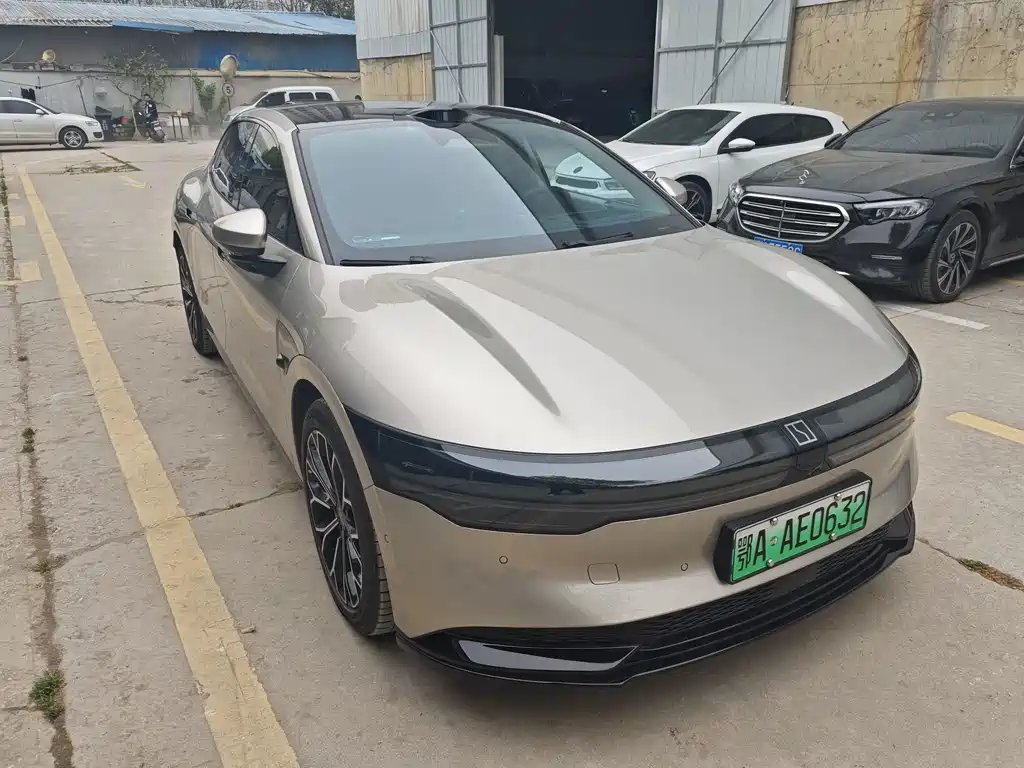 Zeekr 007 2024