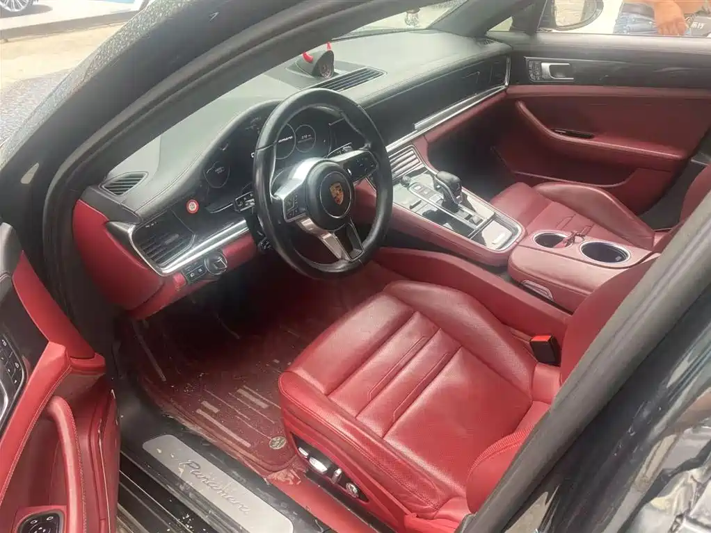 Porsche Panamera 2020