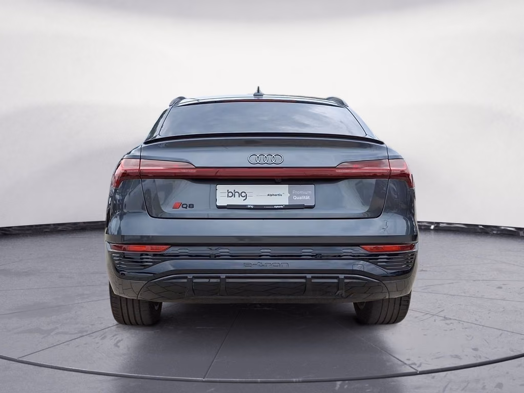 Audi Q8 2023