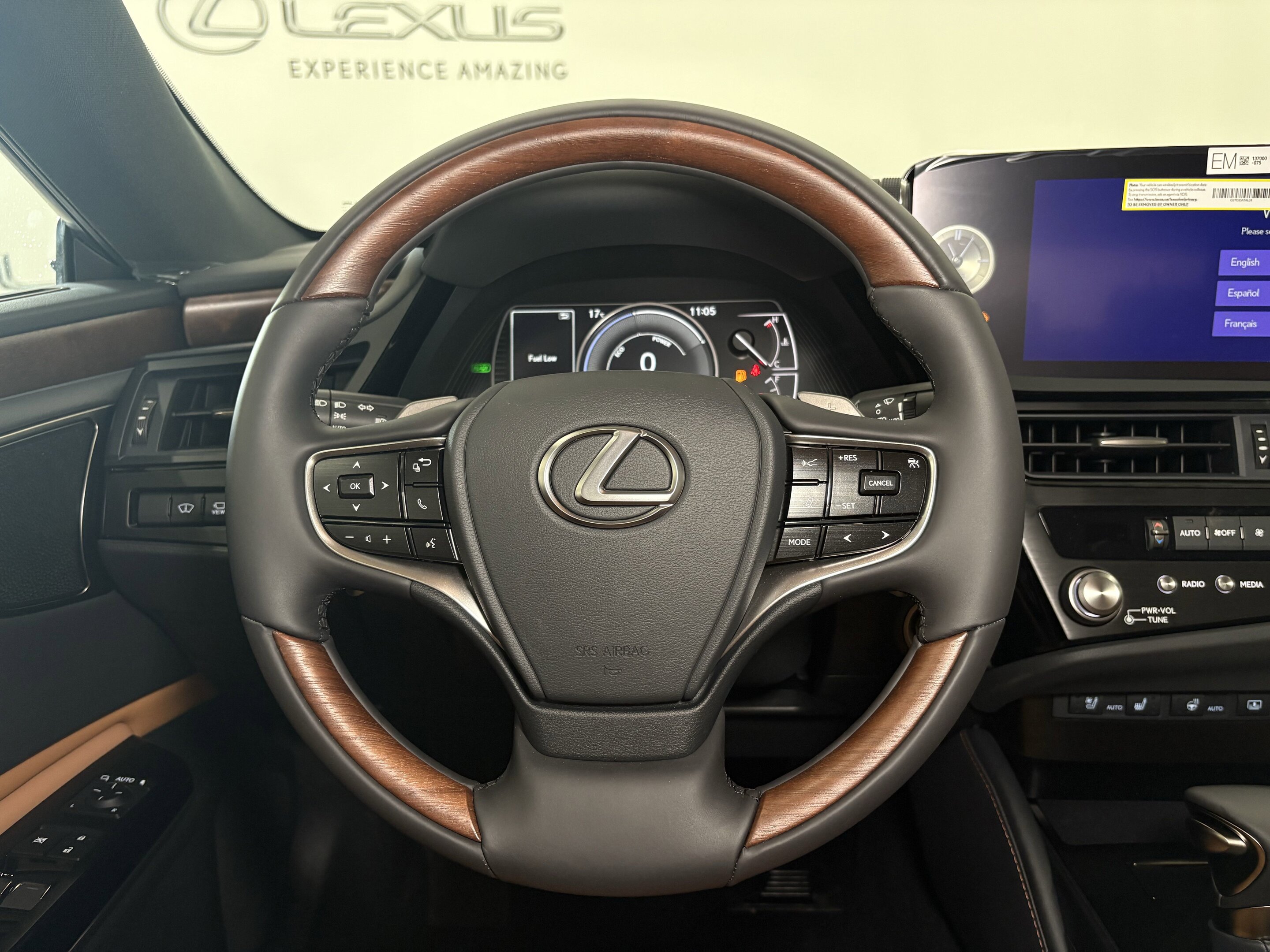 Lexus ES 2025