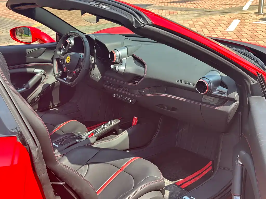 Ferrari F8 2023