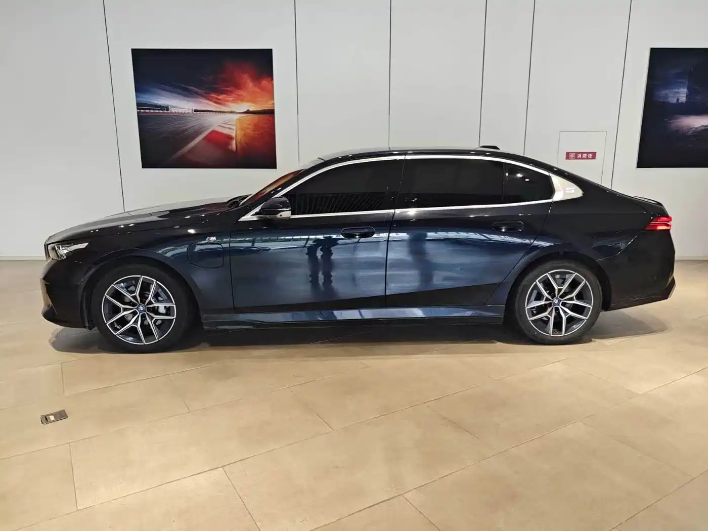 BMW i5 2024