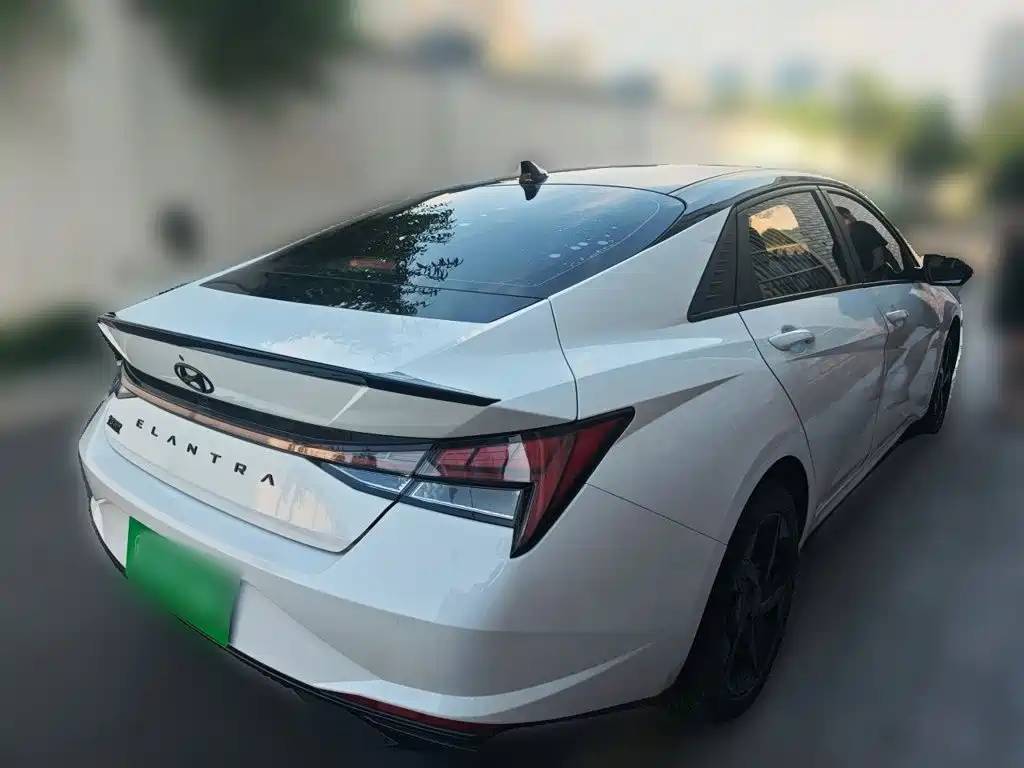 Hyundai Elantra 2023